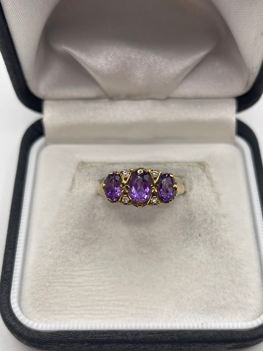 9ct gold amethyst and diamond ring