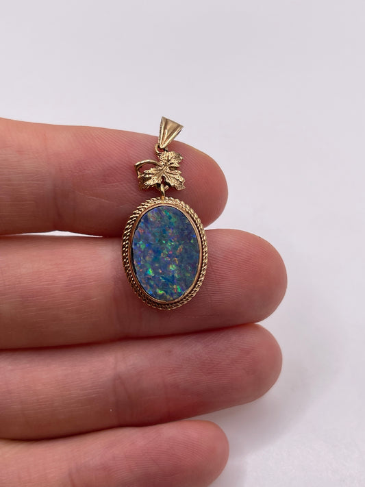 9ct gold opal doublet pendant