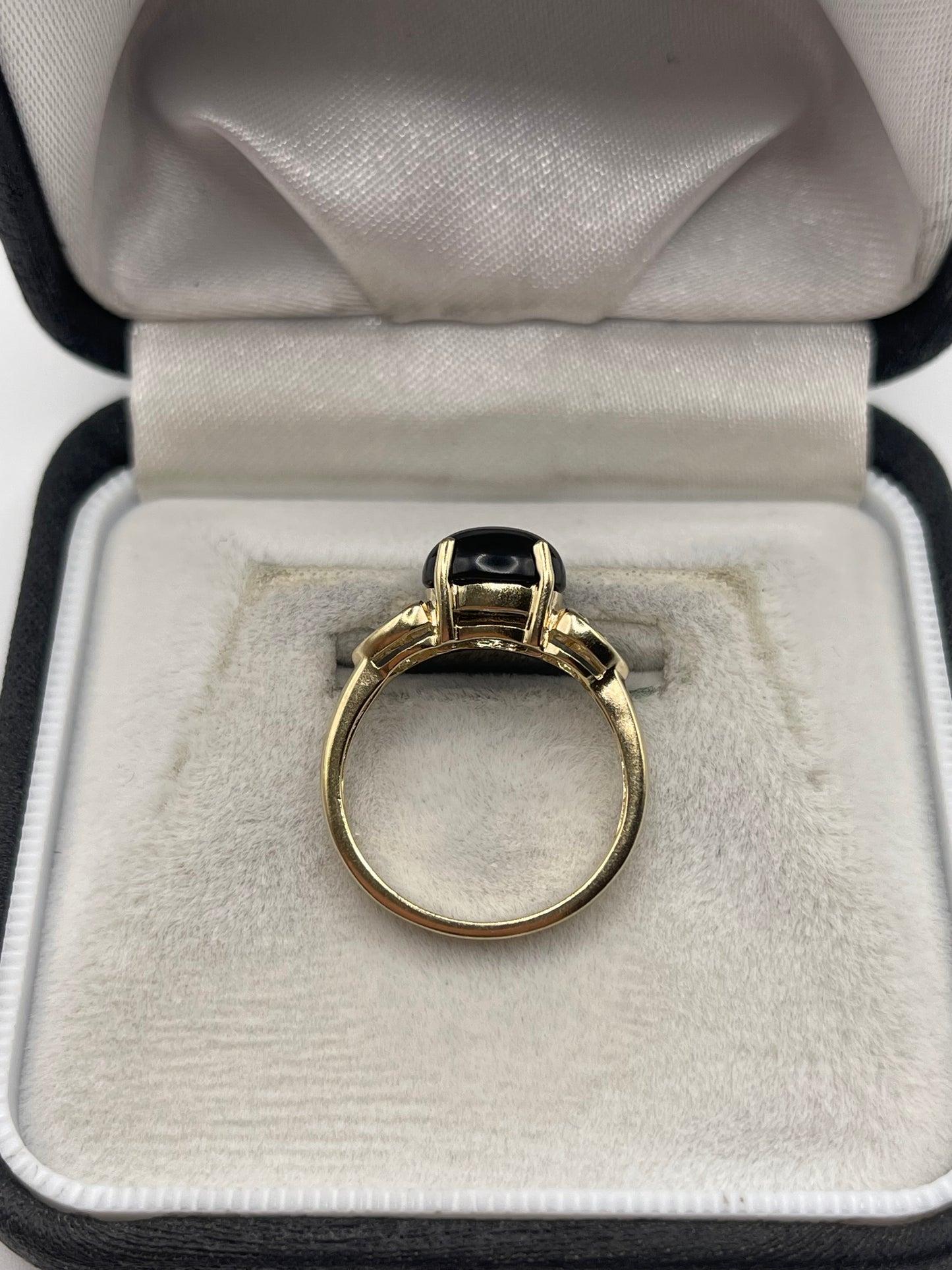 9ct gold onyx ring