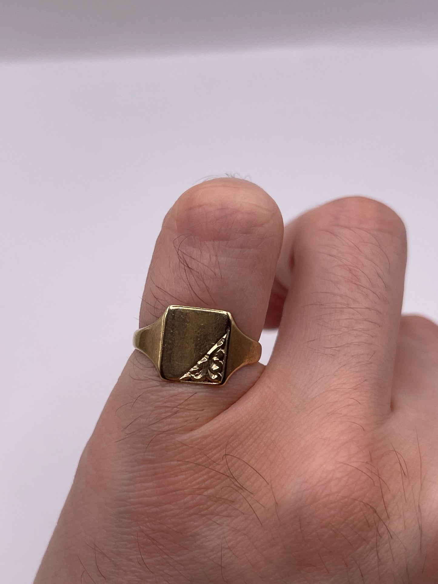 9ct gold signet ring