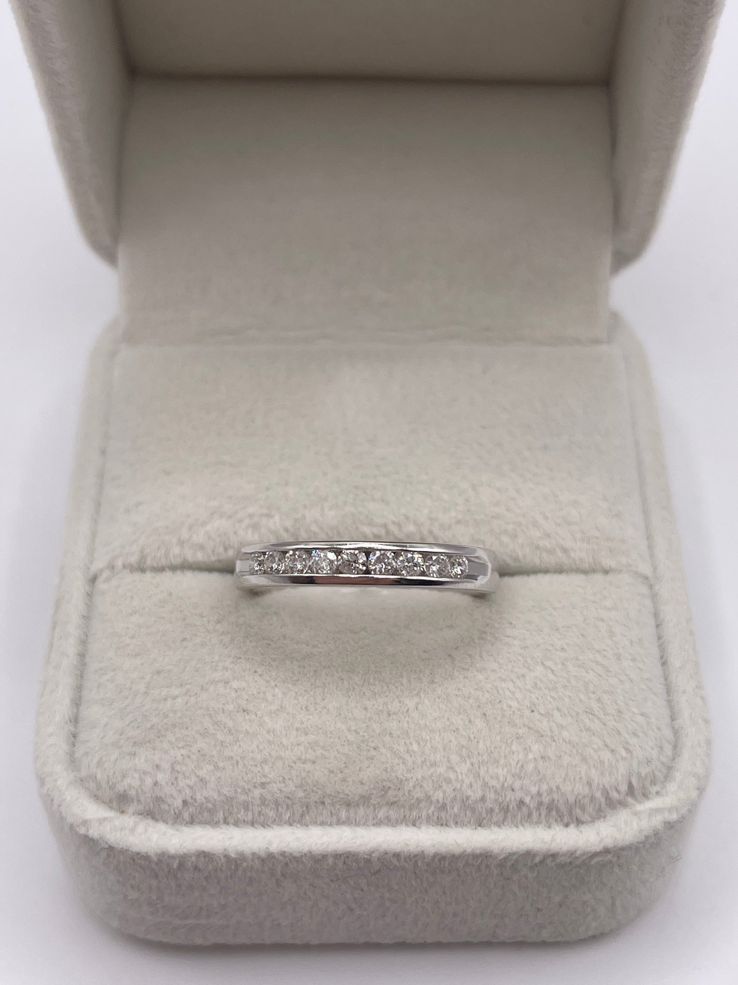 9ct white gold diamond ring