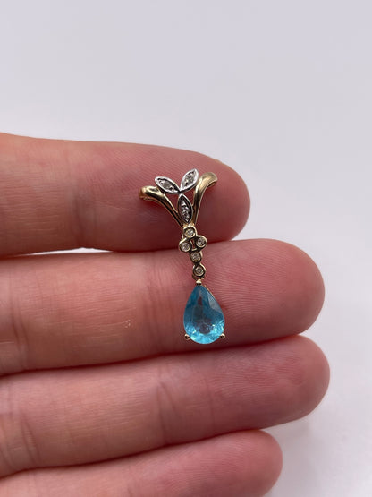 9ct gold topaz and diamond pendant