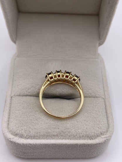 9ct gold garnet and diamond ring