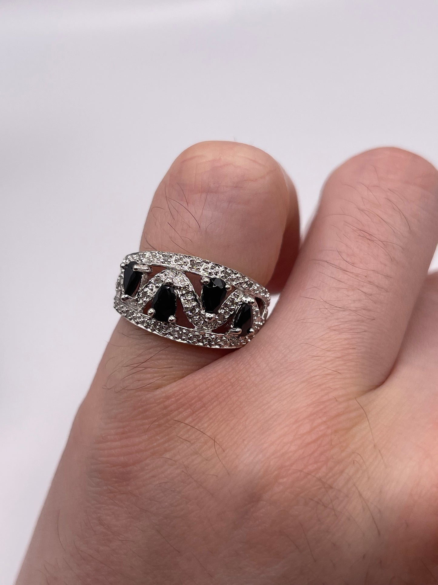 9ct gold sapphire and diamond ring