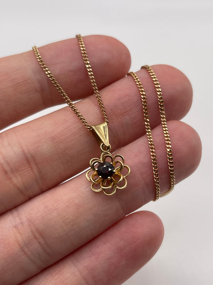 9ct gold garnet necklace