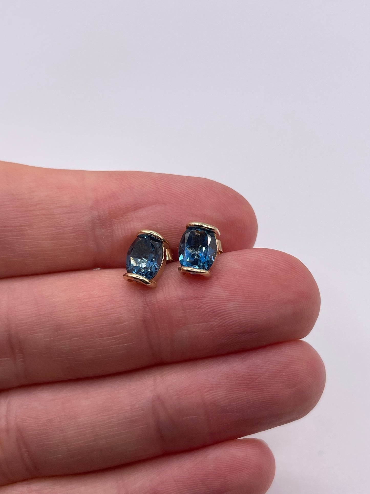 9ct gold topaz earrings
