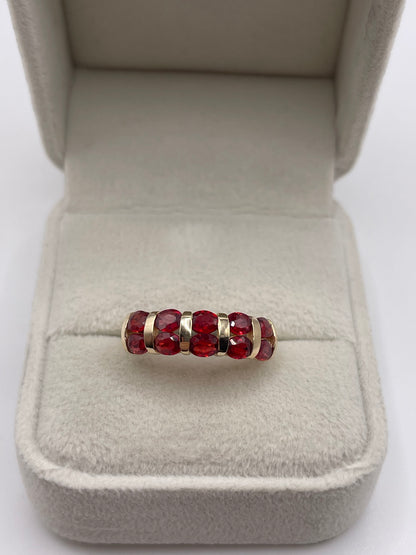 9ct gold spinel ring