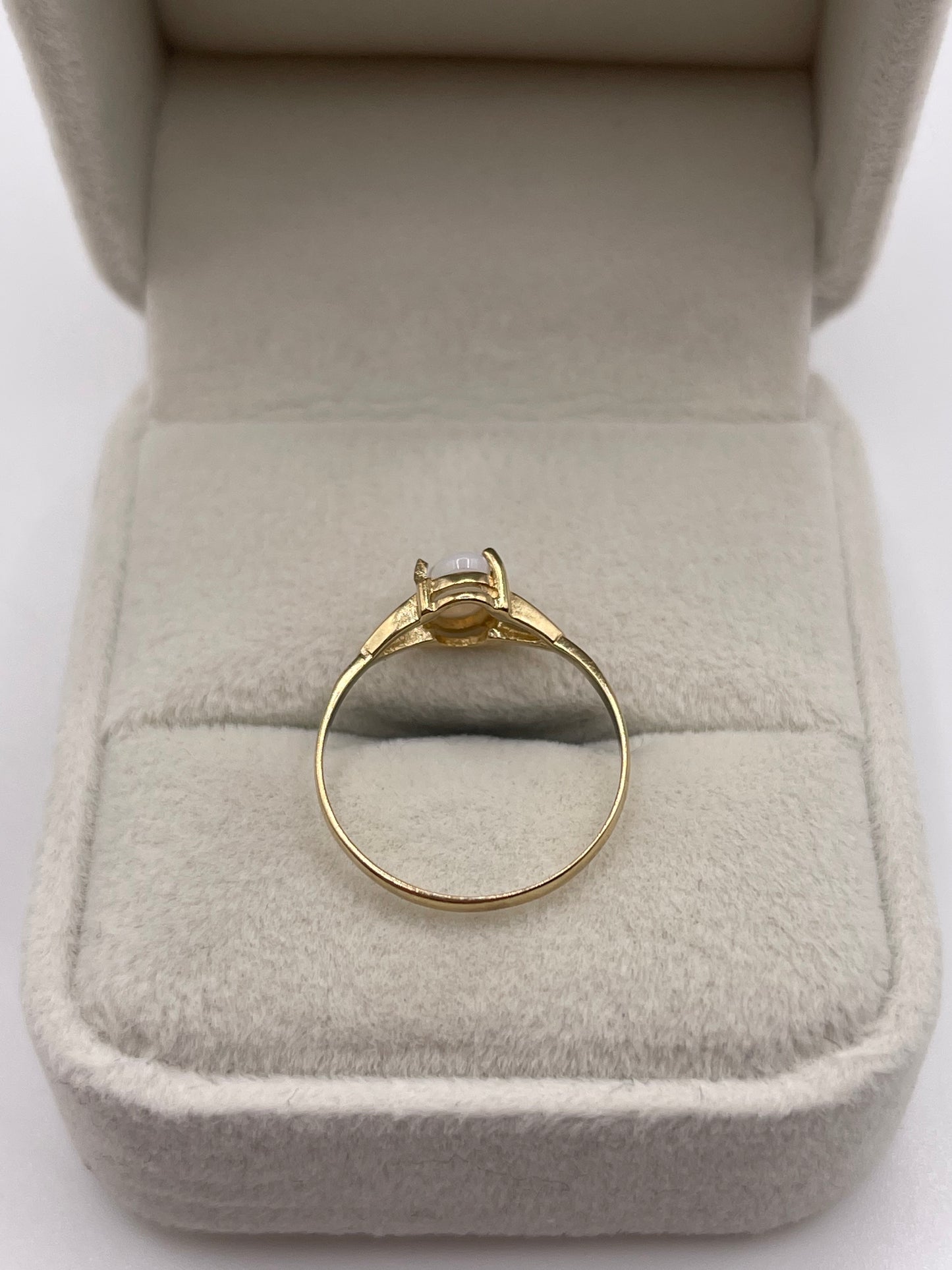 9ct gold opal ring