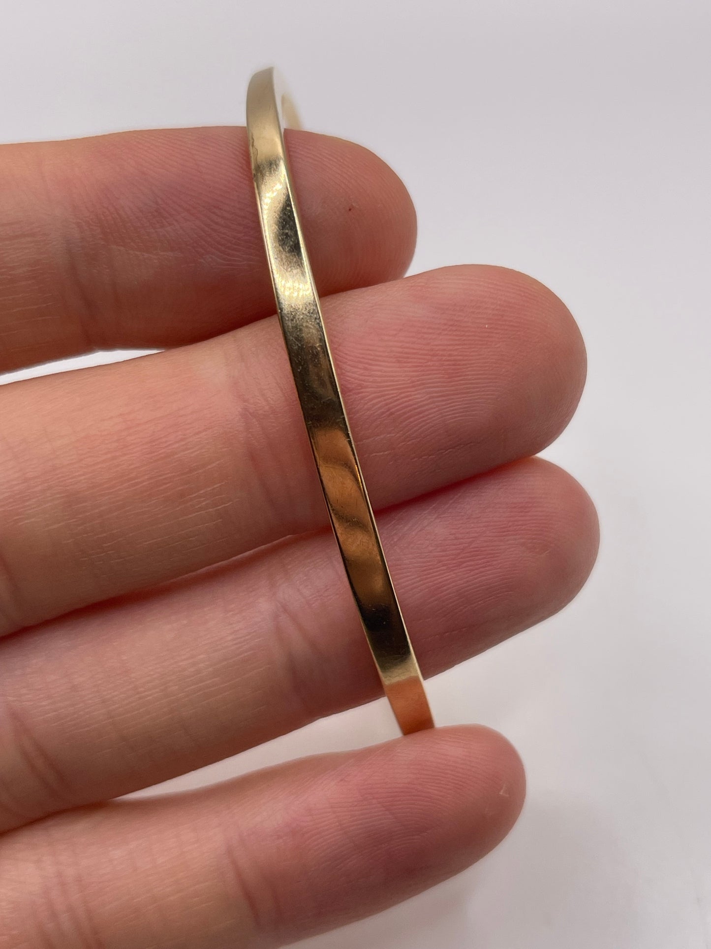 9ct gold 47 point diamond bangle