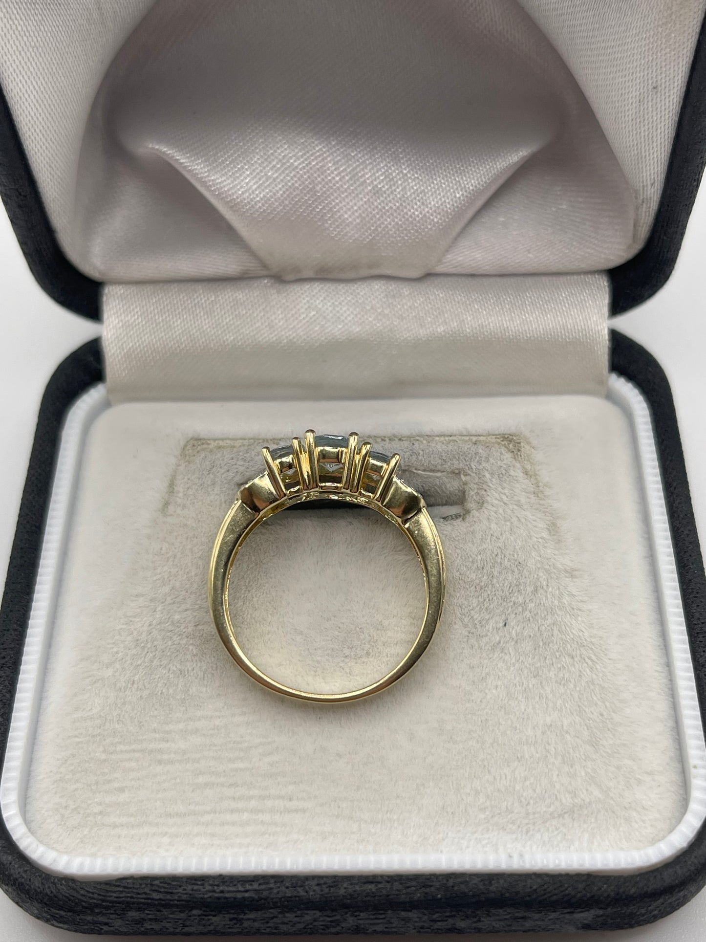 9ct gold topaz and diamond ring
