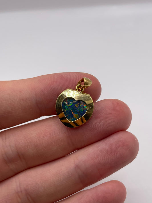 18ct gold black opal heart pendant