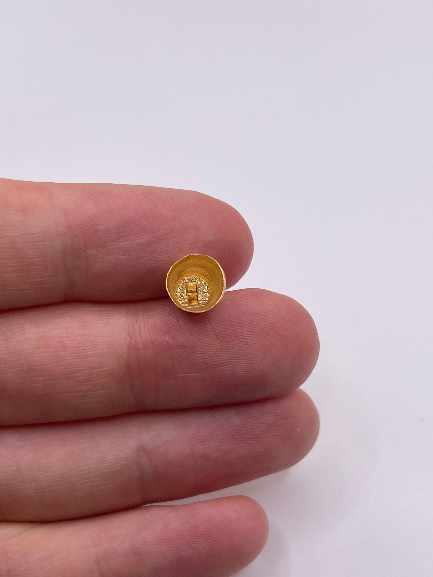 9ct gold thimble charm