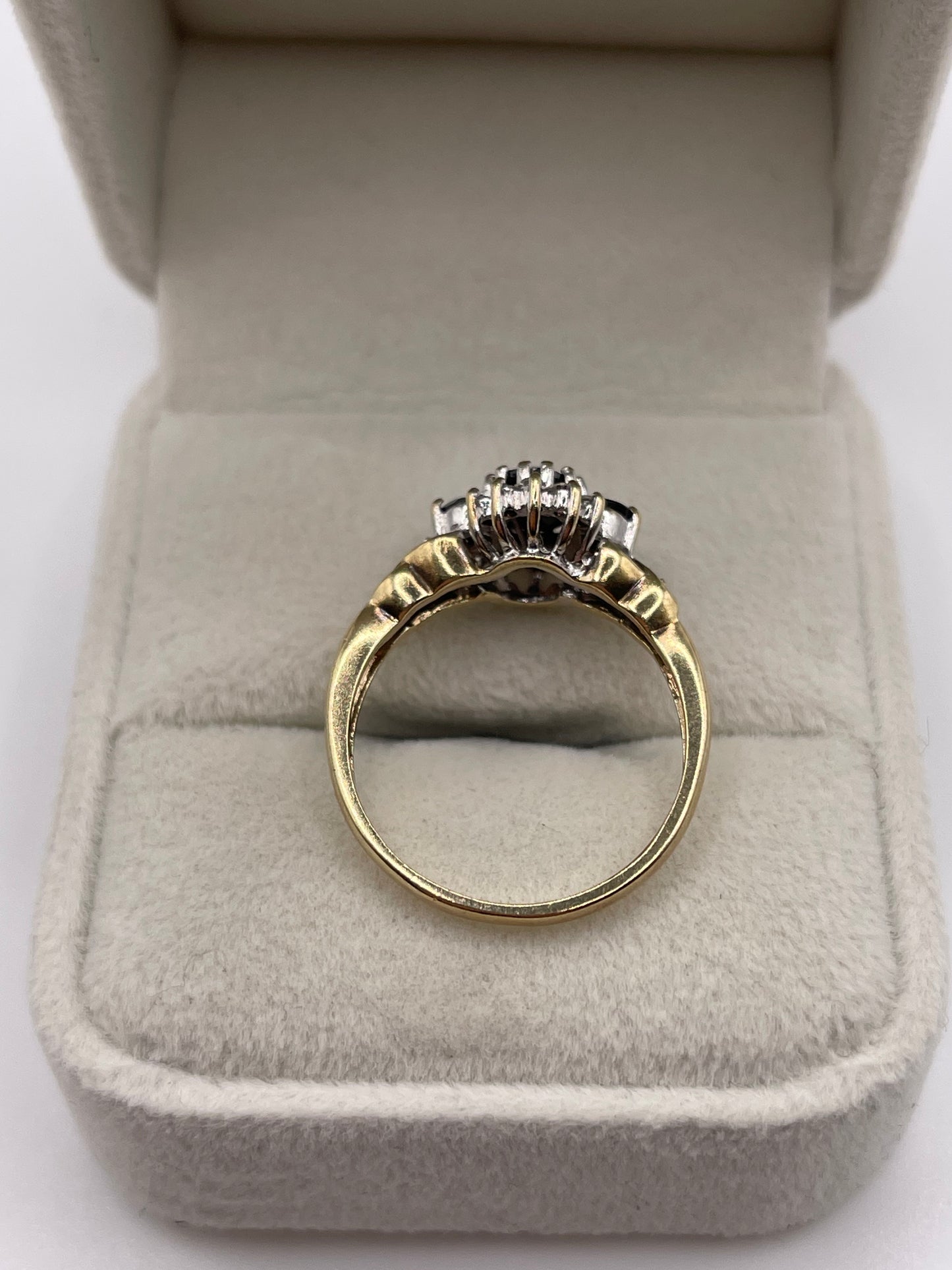 9ct gold sapphire and diamond ring