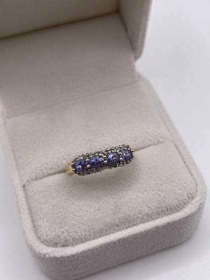 9ct gold tanzanite and diamond ring