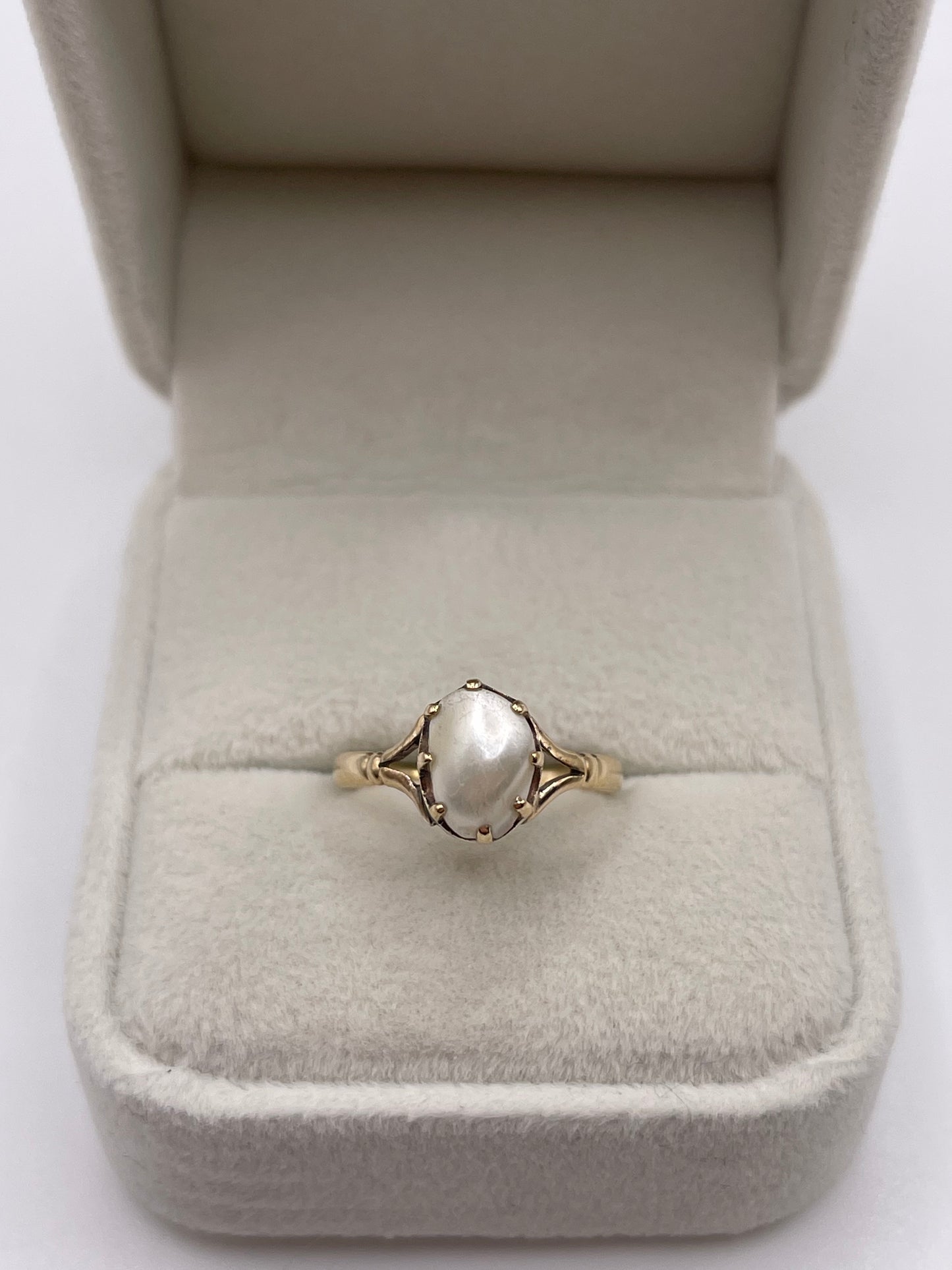 9ct gold pearl ring