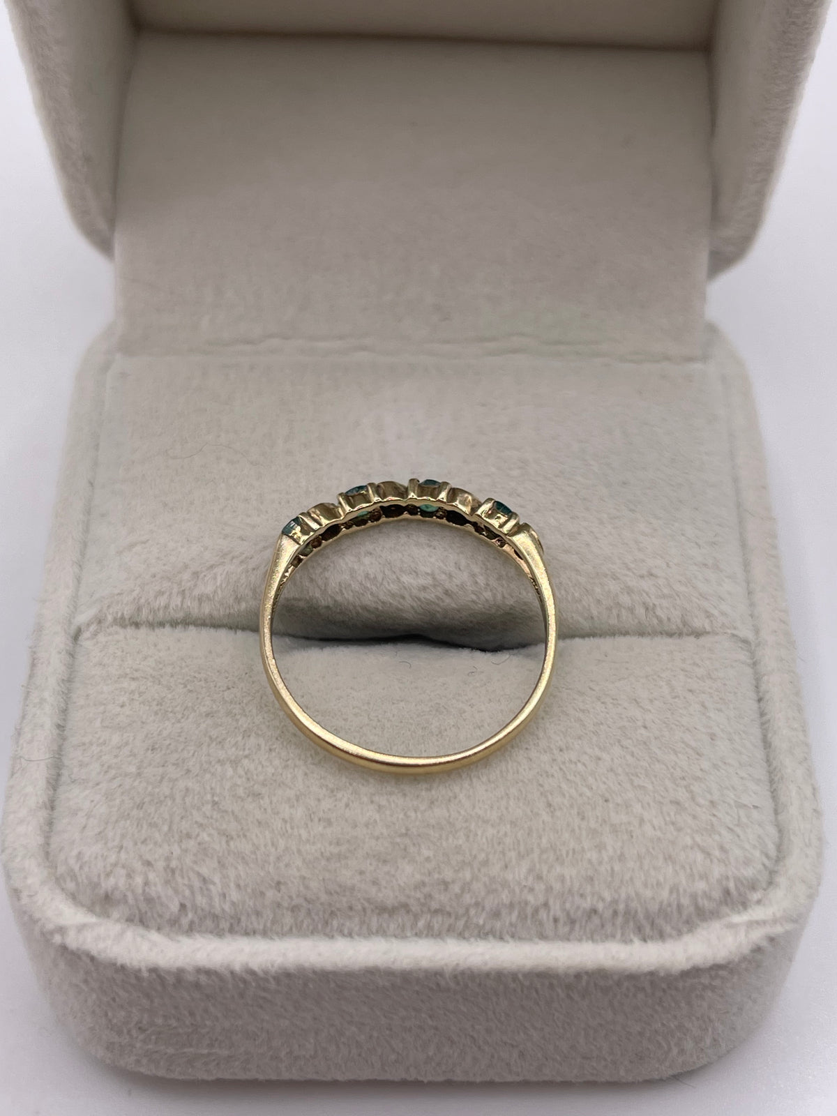 9ct gold emerald and diamond ring