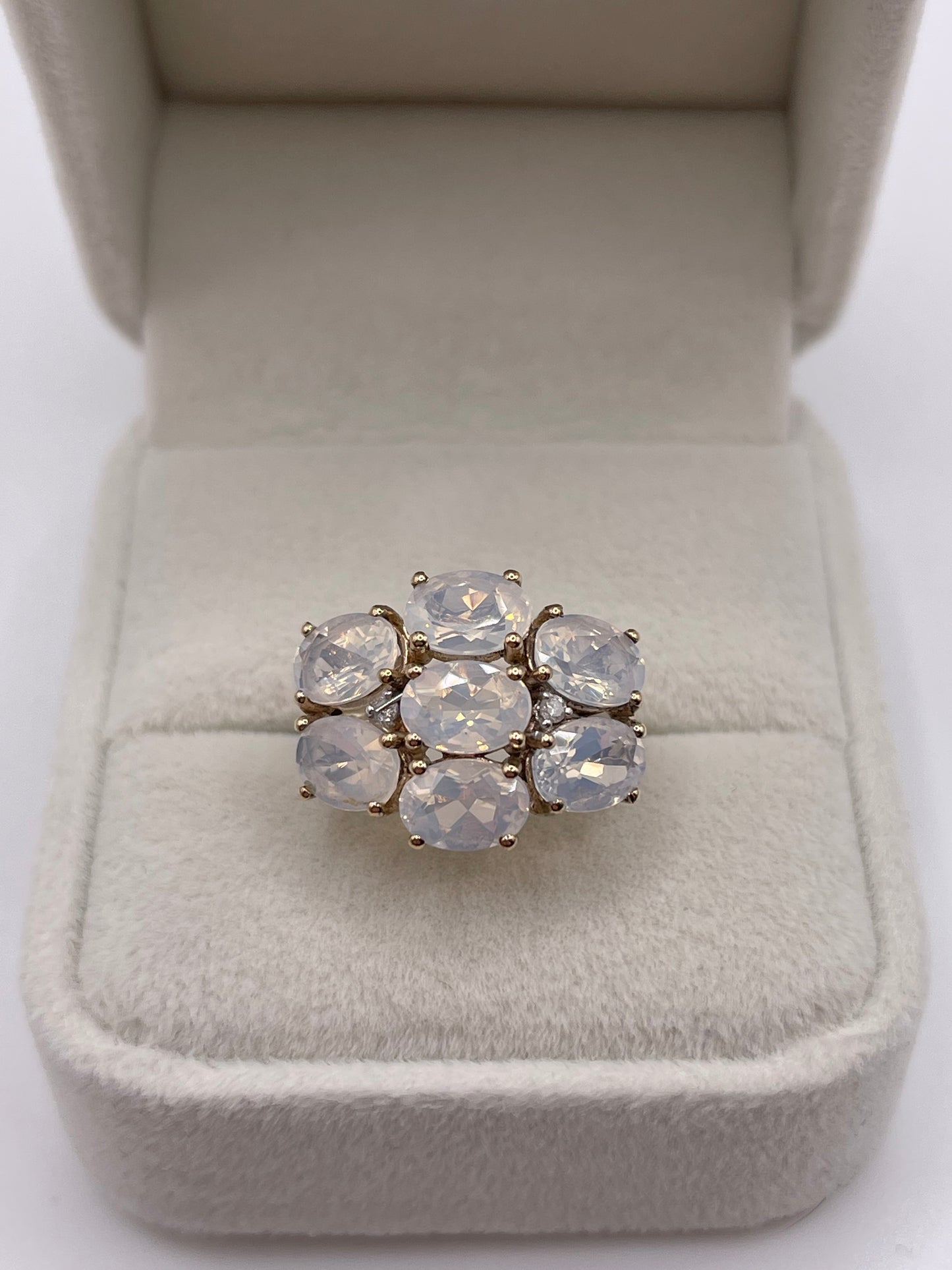 9ct gold quartz and diamond ring