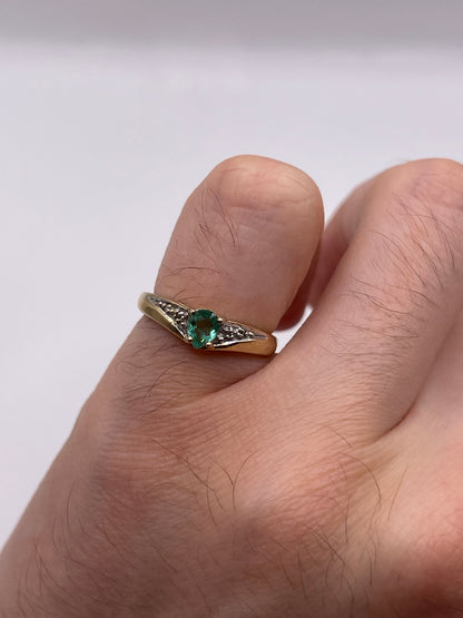 9ct gold emerald and diamond ring