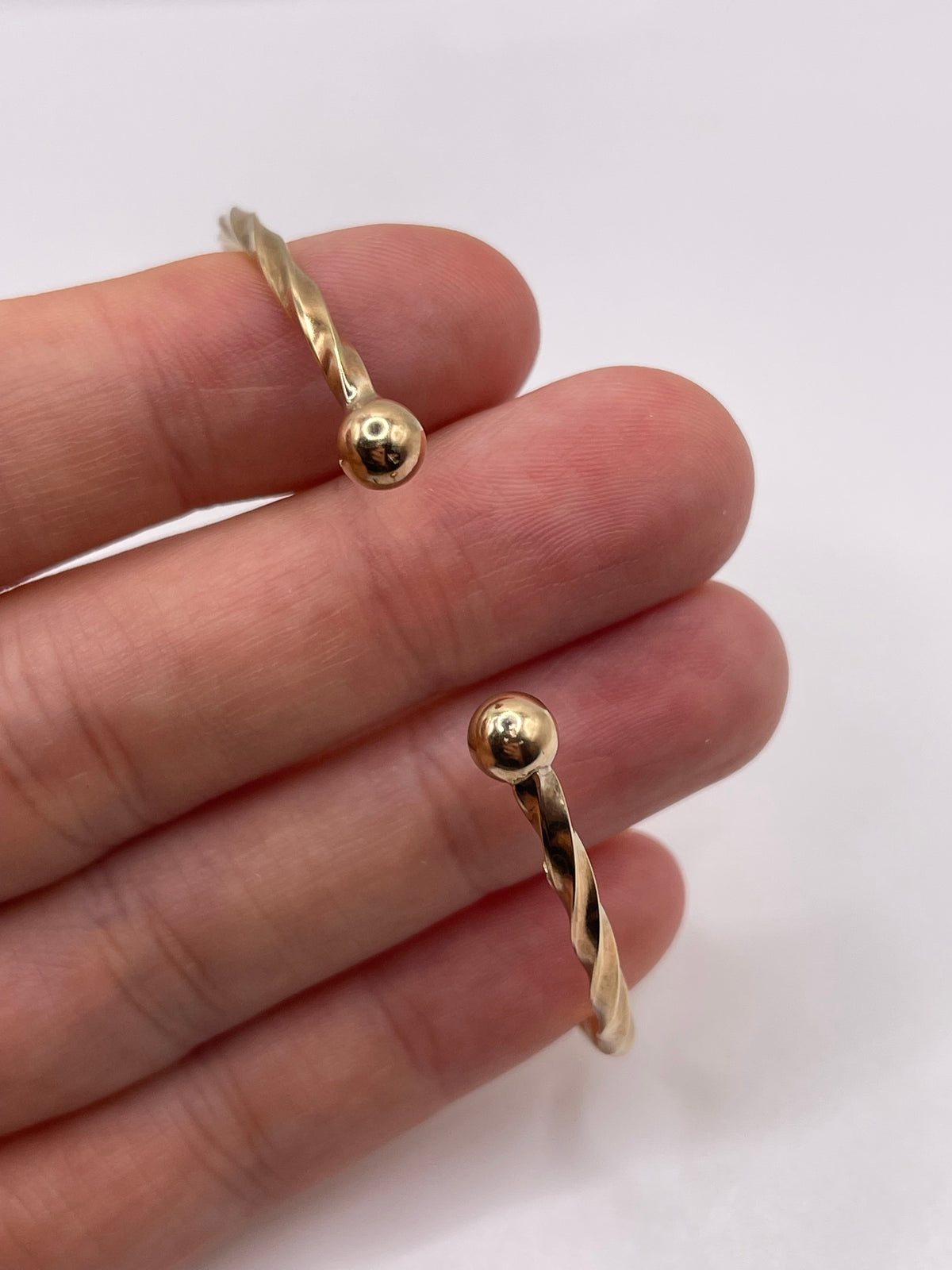 9ct gold torque bangle