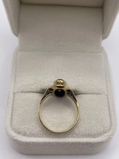 8ct gold synthetic spinel ring