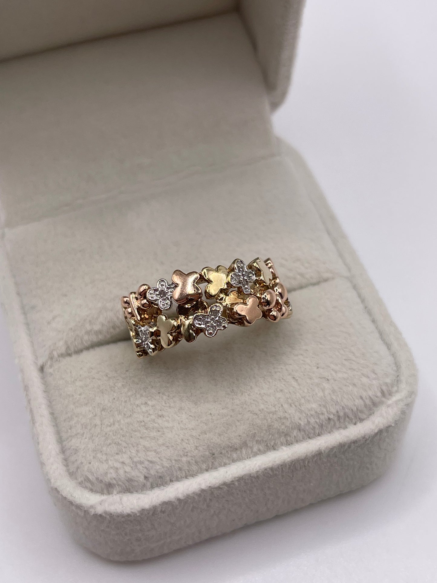 9ct tri gold diamond ring