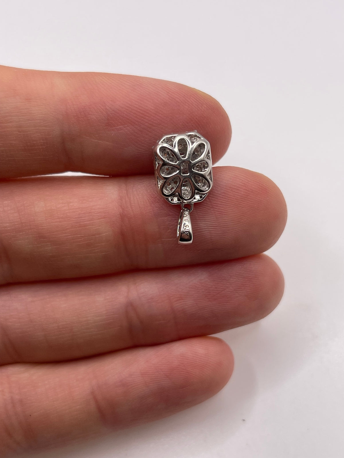 9ct white gold 50 point diamond cluster pendant