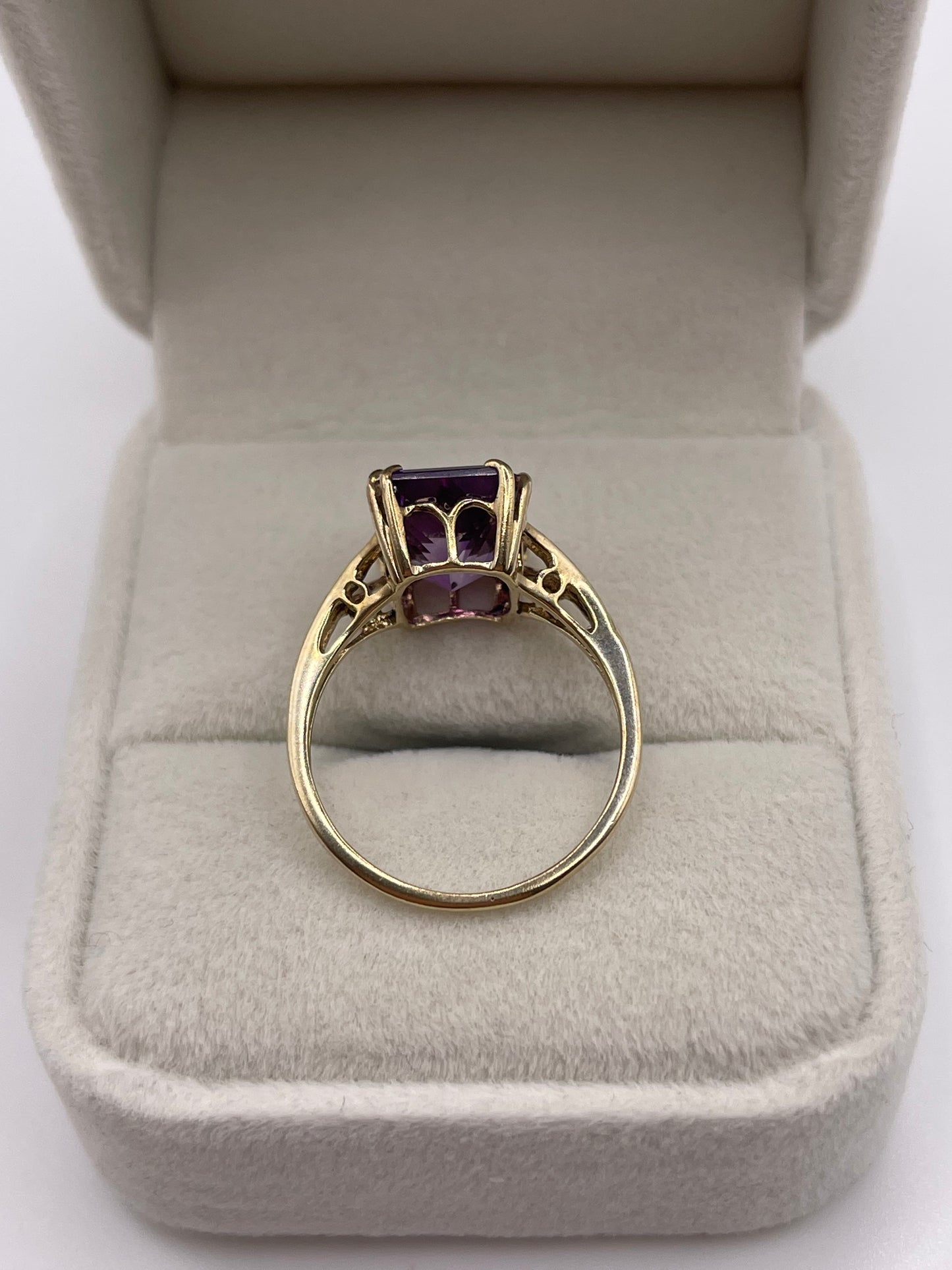 9ct gold amethyst ring