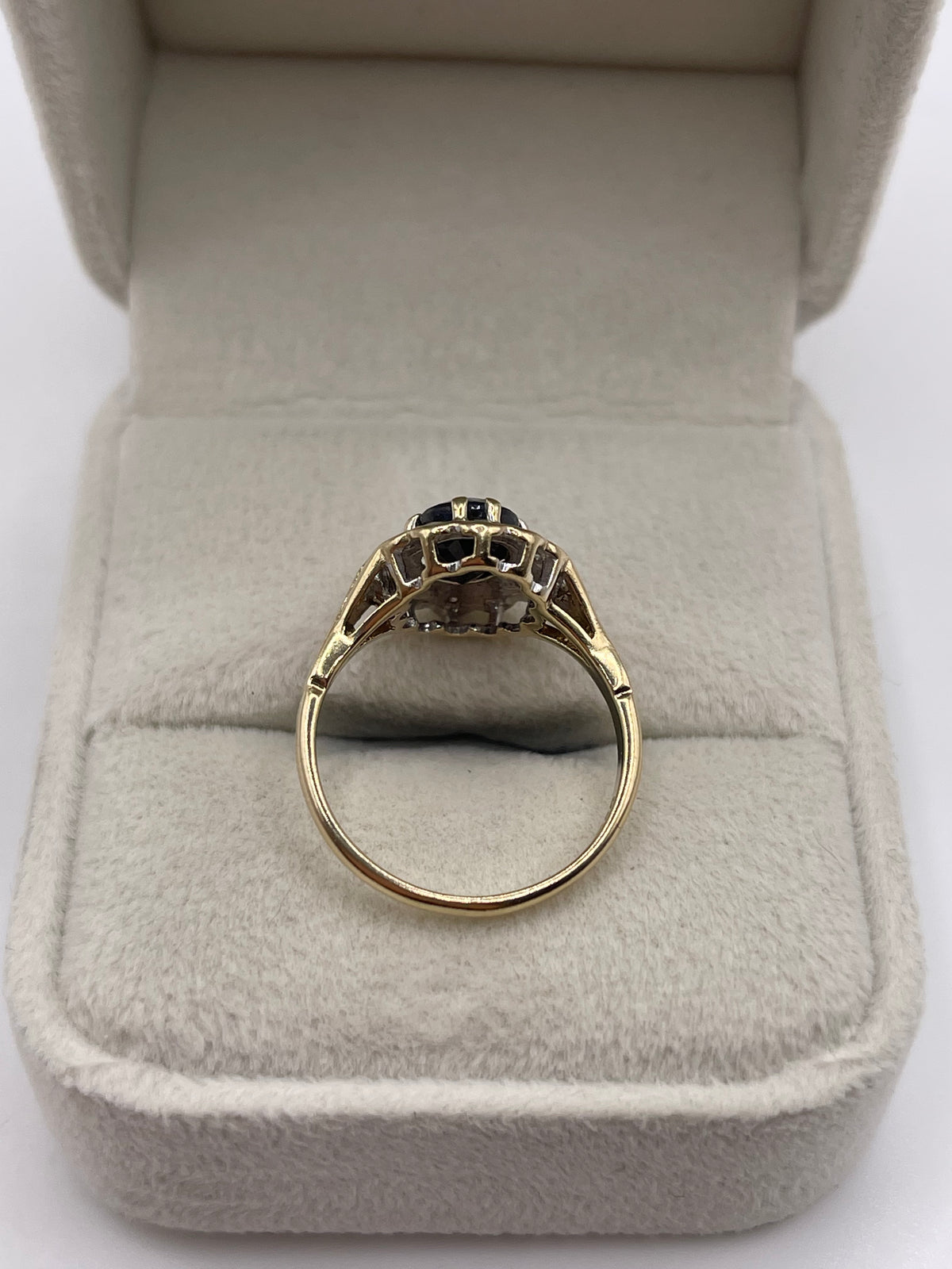 9ct gold sapphire and diamond ring