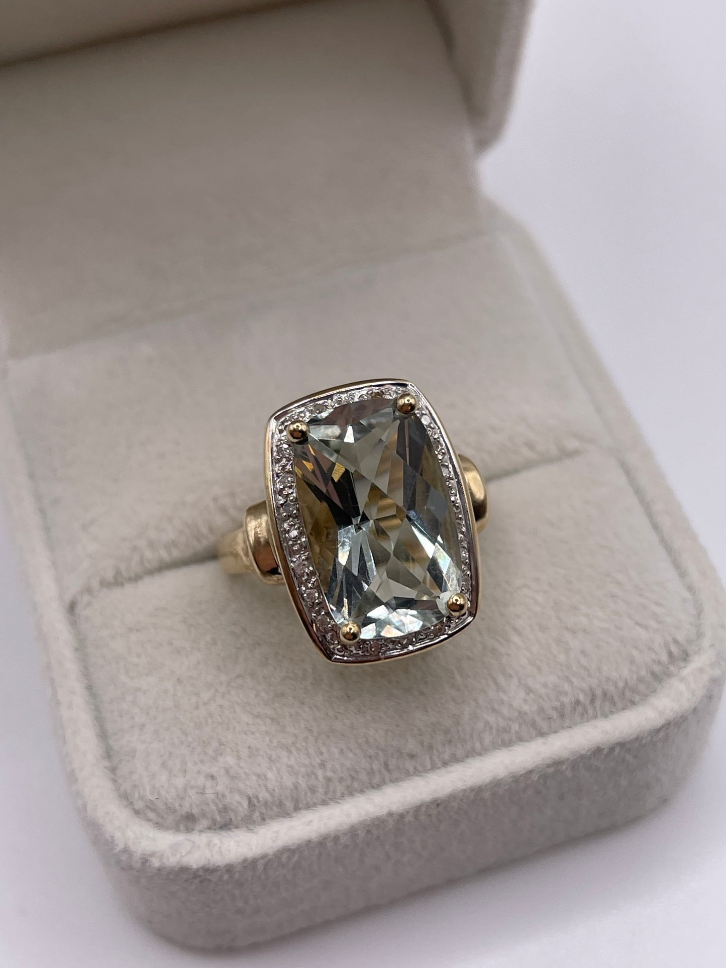 9ct gold green amethyst and diamond ring