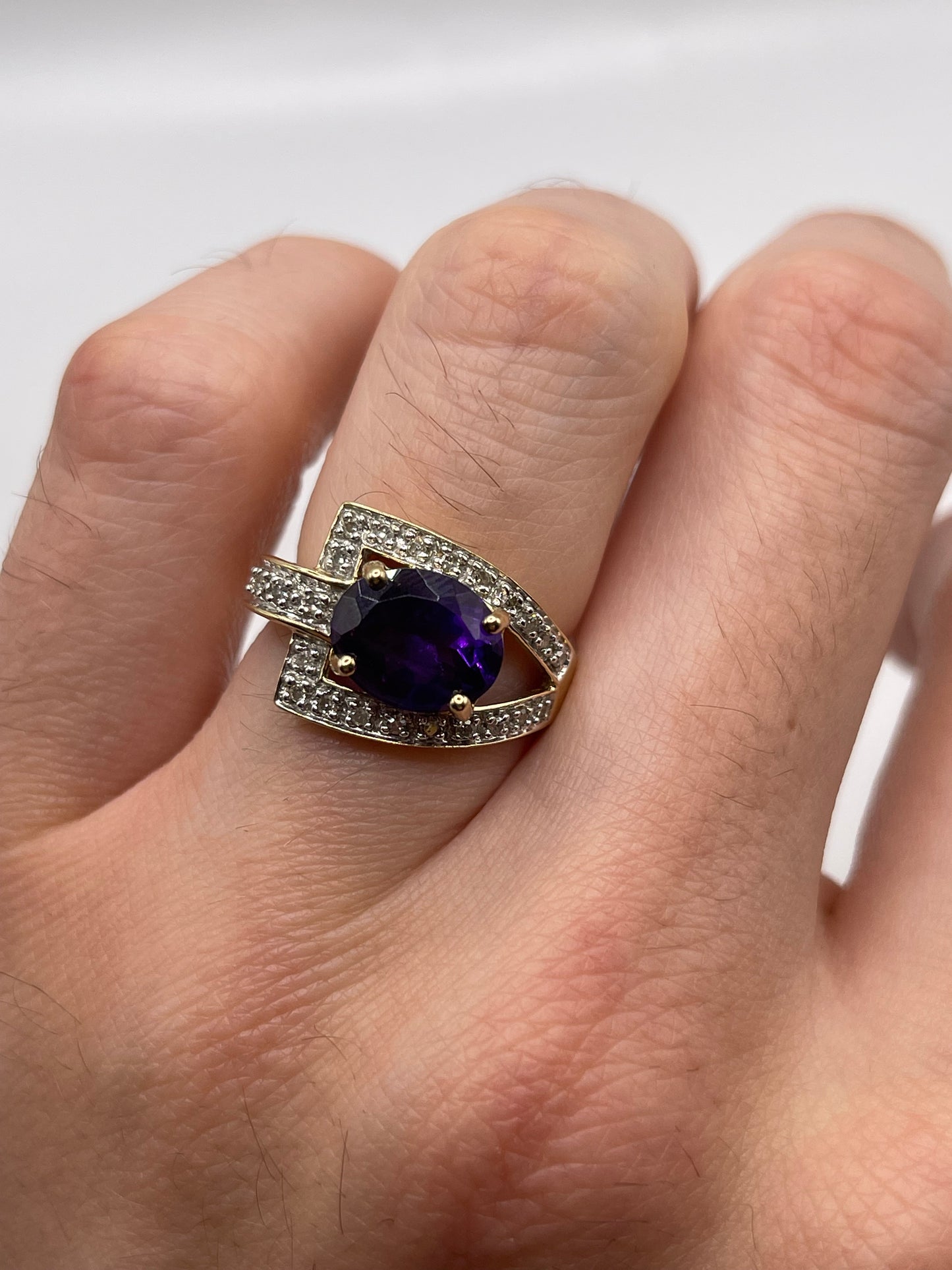9ct gold amethyst and diamond ring