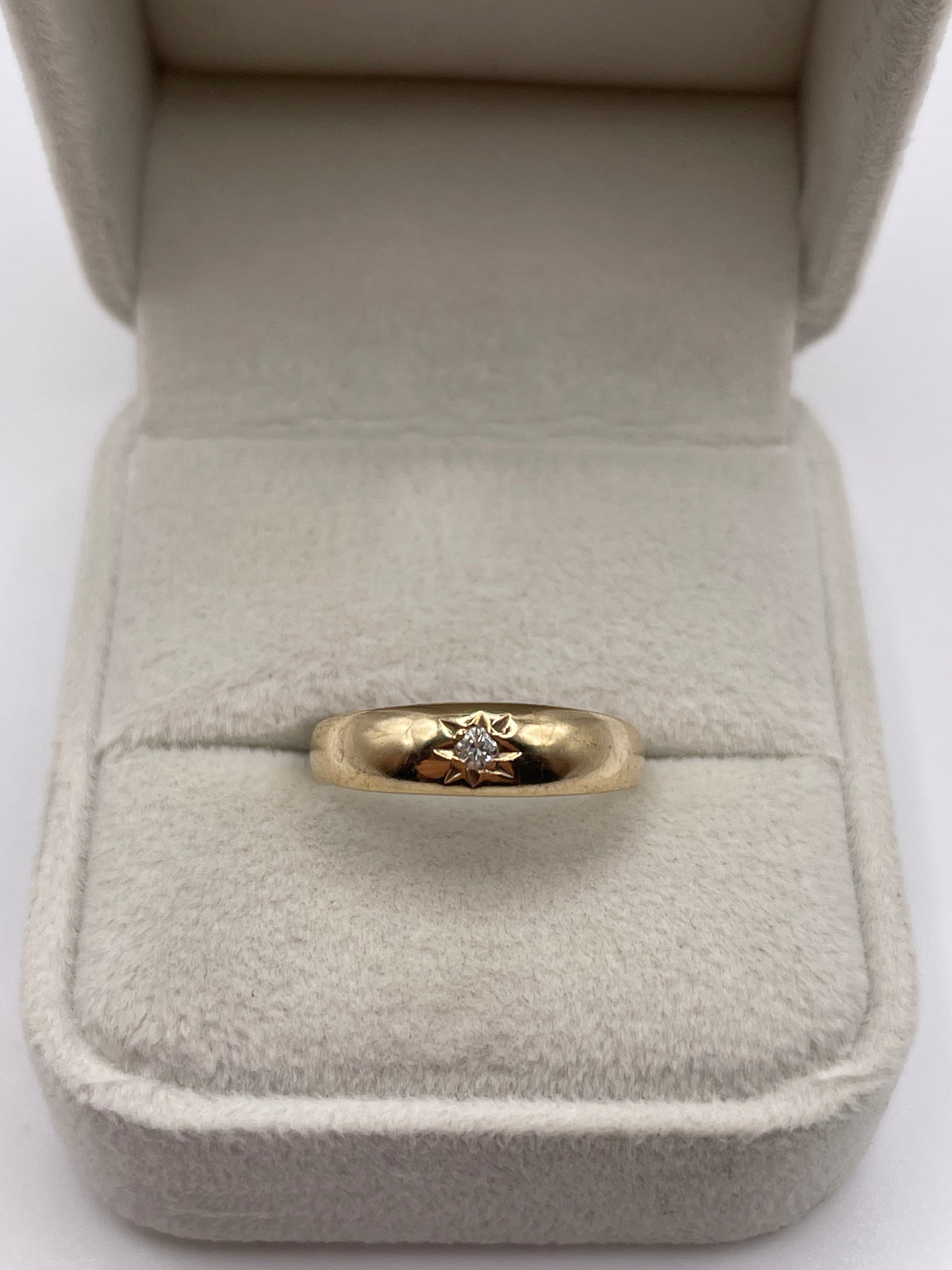 9ct gold diamond gypsy ring
