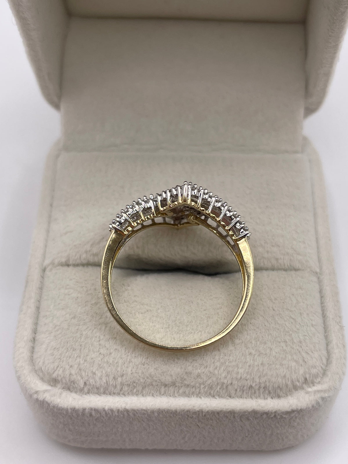 9ct gold diamond cluster ring