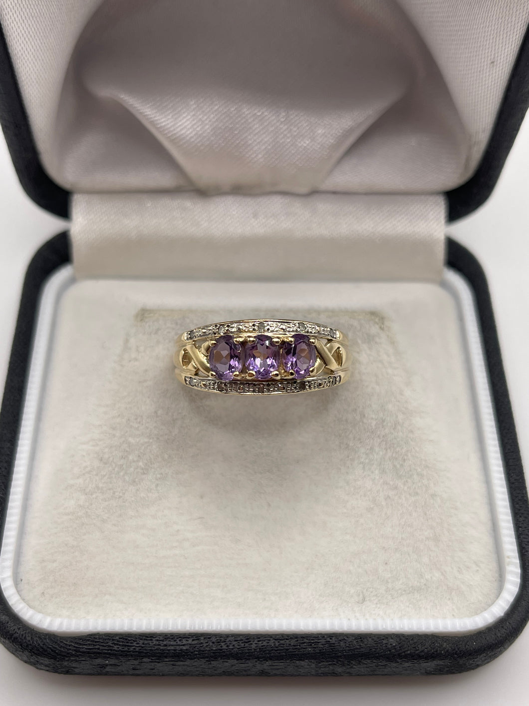 9ct gold amethyst and diamond ring