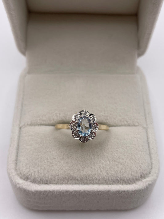 9ct gold topaz and diamond ring