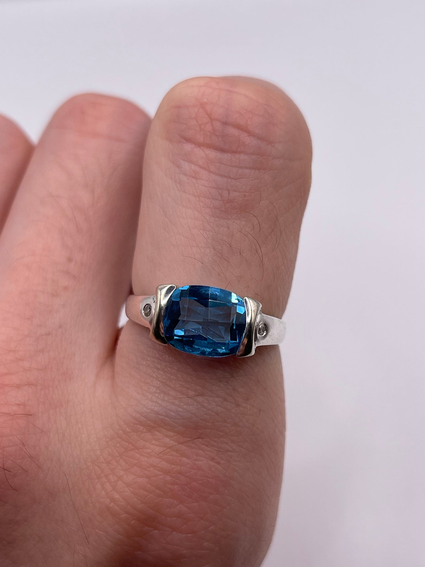 9ct white gold topaz and diamond ring