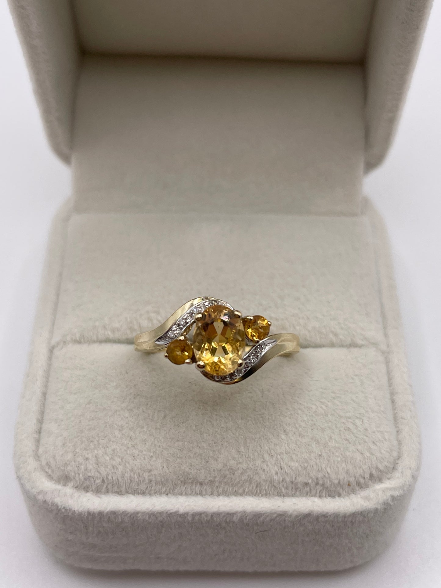 9ct gold citrine and diamond ring
