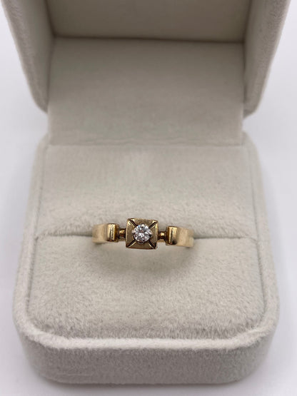 9ct gold diamond ring