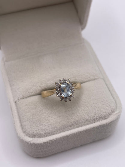 9ct gold aquamarine and diamond ring