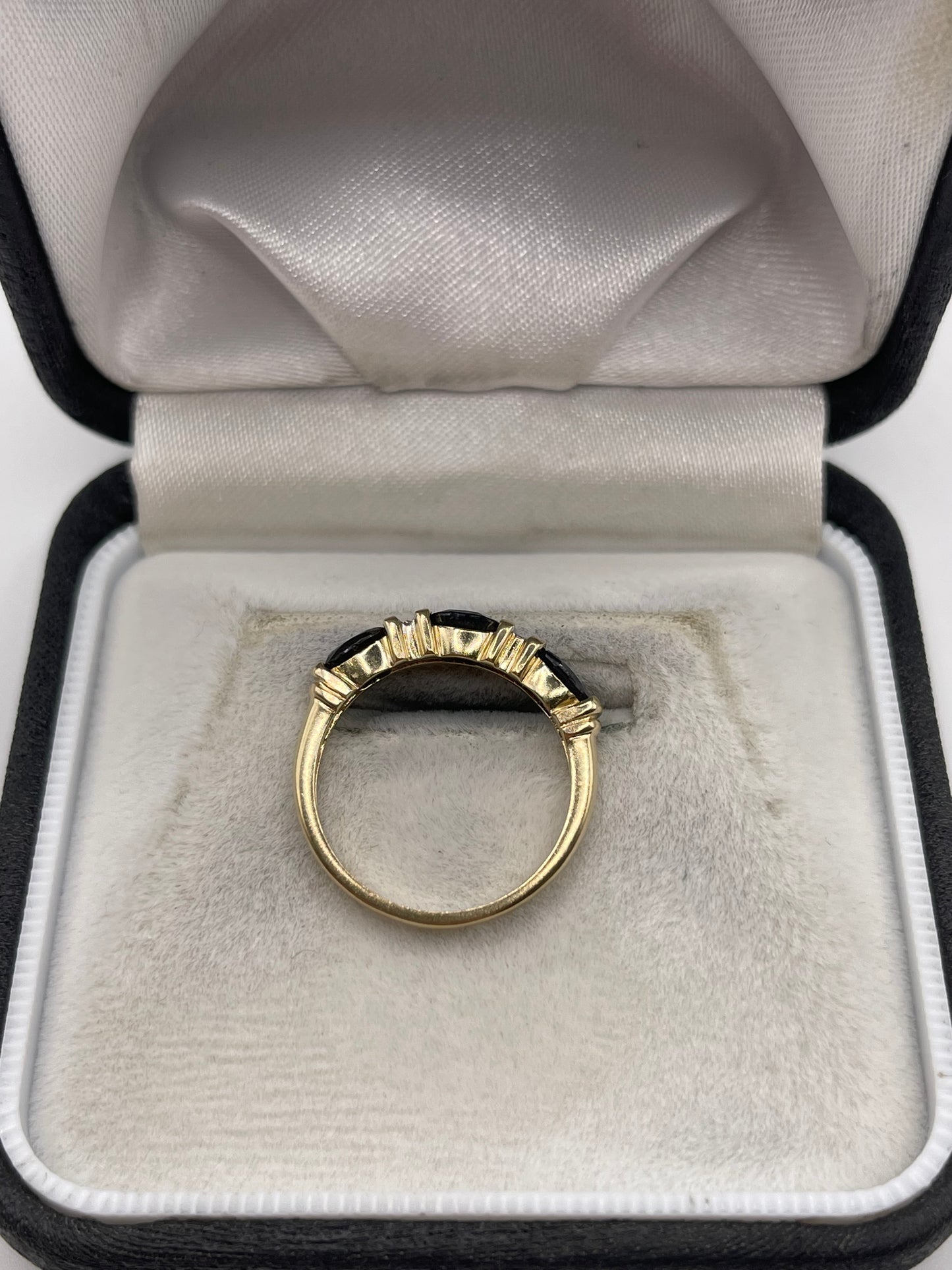 9ct gold sapphire and diamond ring
