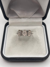 Load image into Gallery viewer, Silver rose quartz ring
