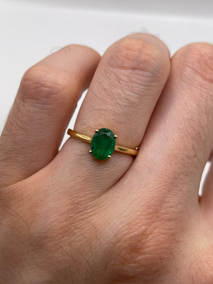 18ct gold emerald ring