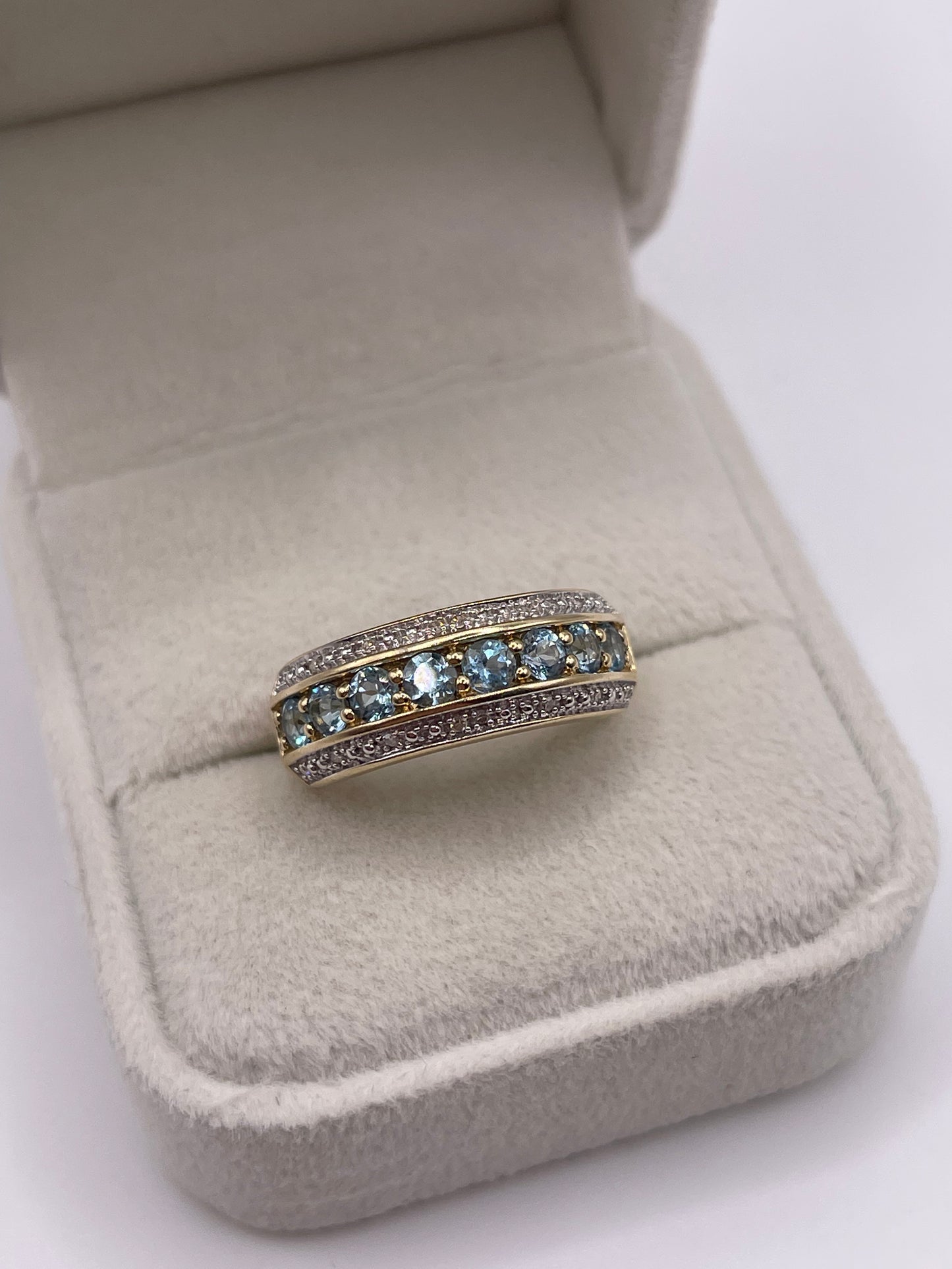 9ct gold topaz and diamond ring