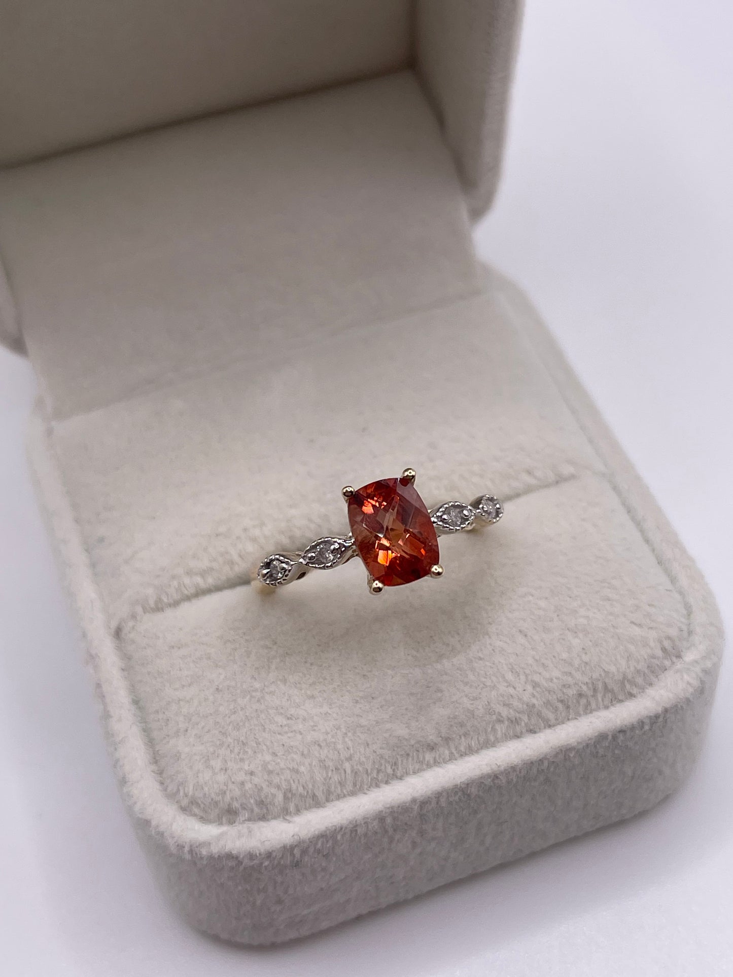 9ct gold quartz and zircon ring