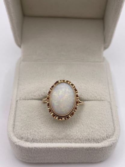 9ct gold opal ring