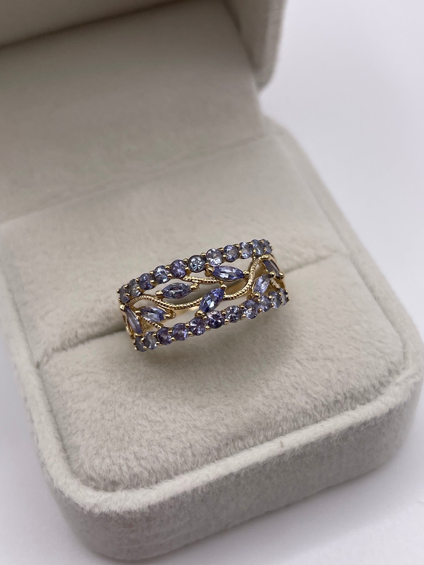 9ct gold tanzanite cluster ring