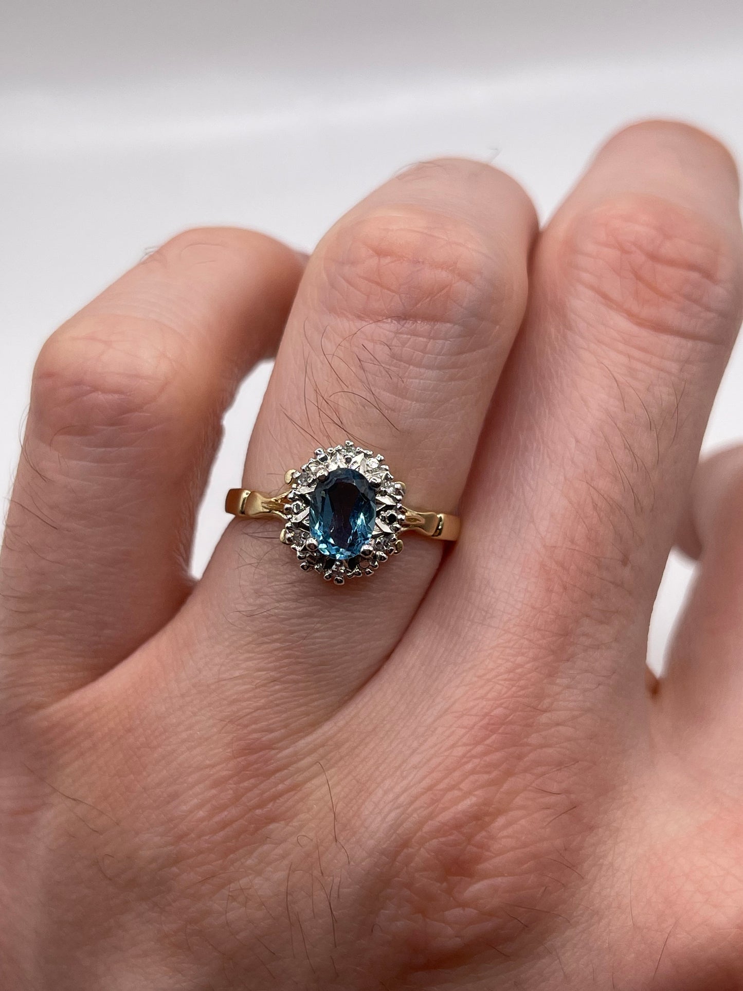 9ct gold topaz and diamond ring
