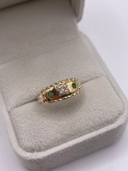 9ct gold emerald and pearl ring