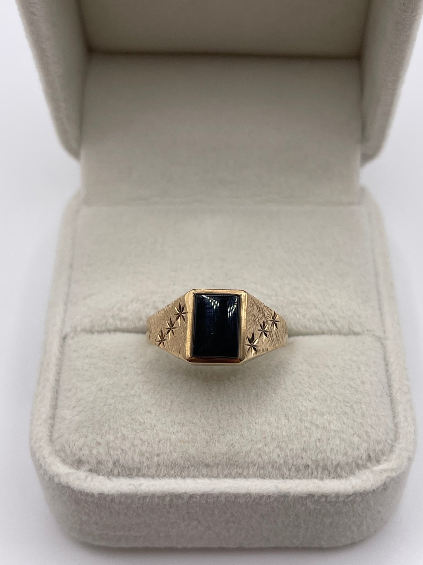 9ct gold onyx signet ring
