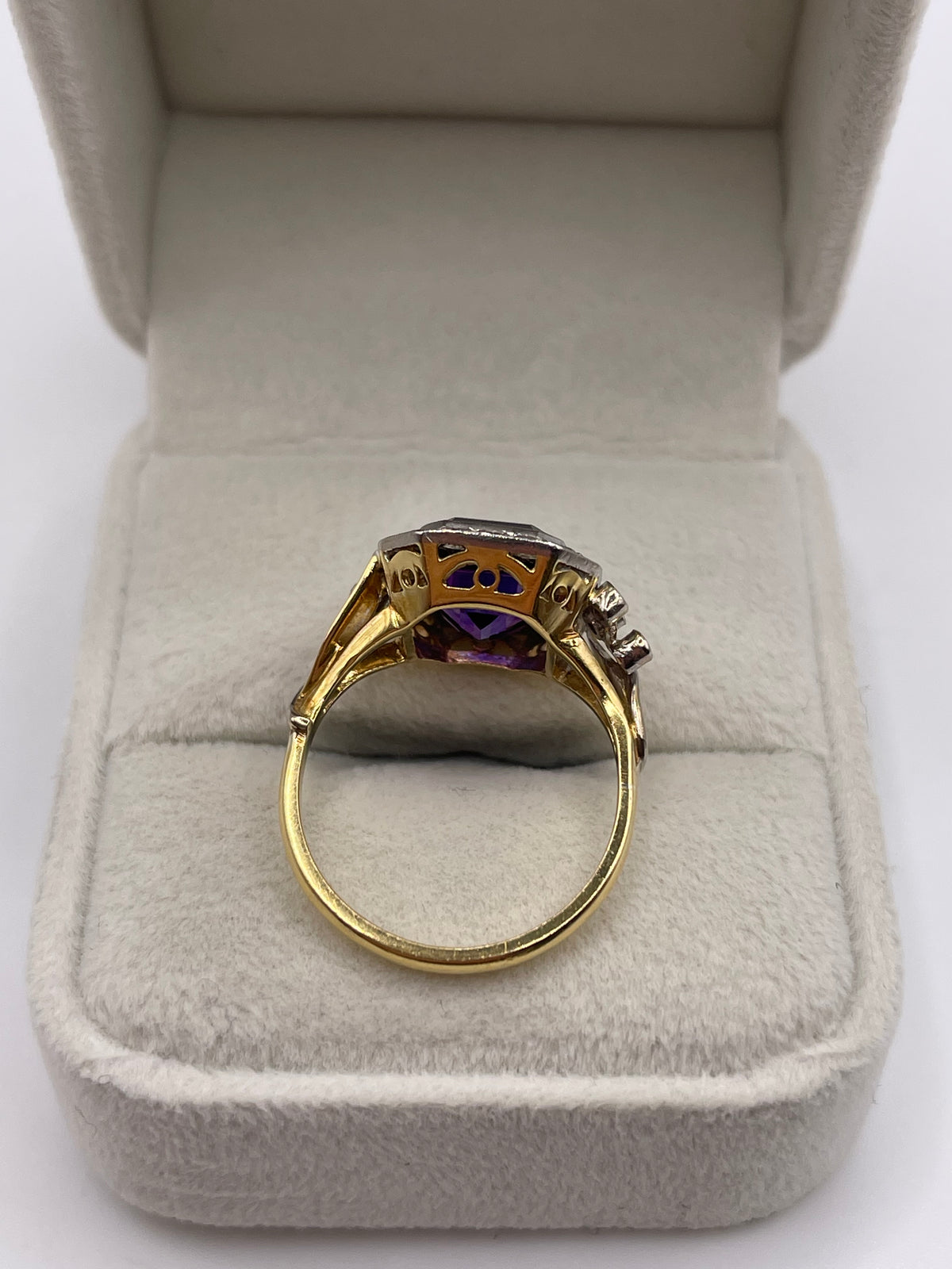 18ct gold amethyst and diamond ring
