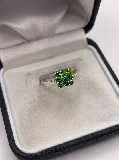 9ct white gold tsavorite garnet ring